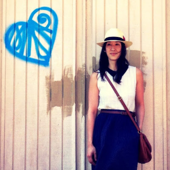 Meet your Posher, Emeiko - Picture 1 of 1